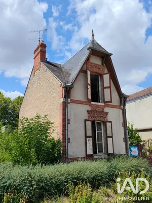 Maison à SAINTE GENEVIEVE DES BOIS (45230)