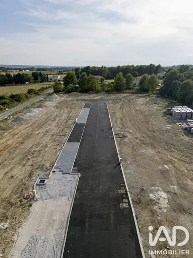 Building plot in Jonquières-Saint-Vincent (30300)