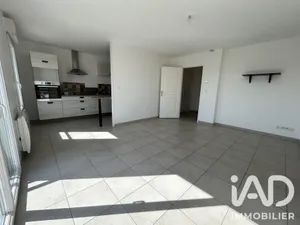 Apartment in Bouguenais (44340)