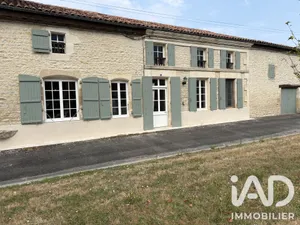 Maison de village à Loiré-sur-Nie (17470)