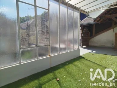 Townhouse in Chinon (37500)