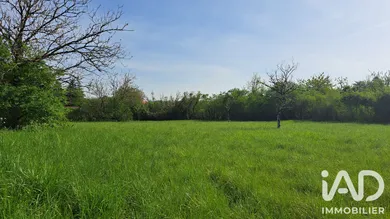 Terrain à bâtir à Saint-Front-de-Pradoux (24400)