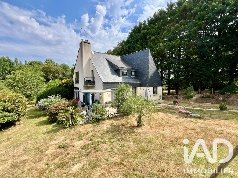 Maison 6 pièces 201 m² · à Saint-Gonnery · 201 m² · 270 000 €