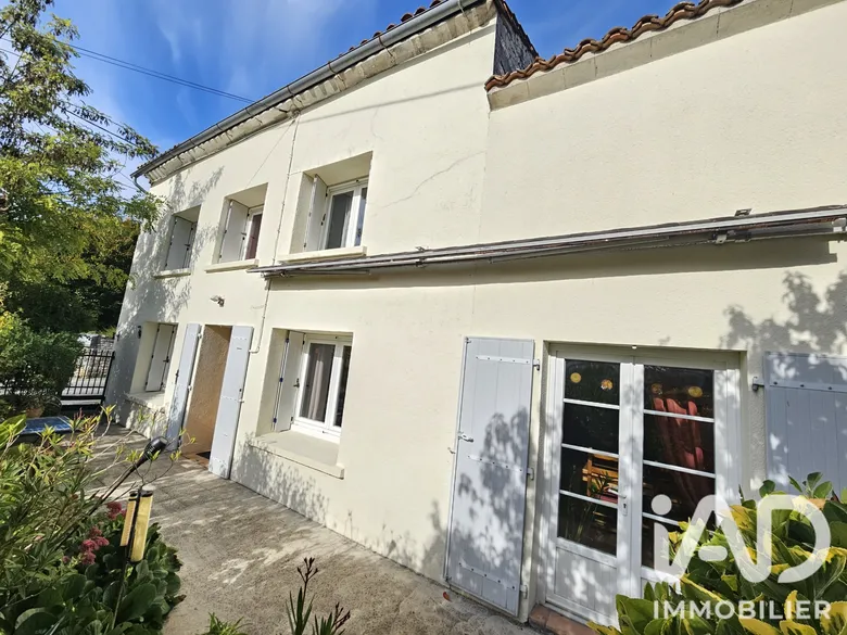 Maison 5 pièces 99 m² · à Saint-Fort-sur-le-Né · 99 m² · 149 000 €