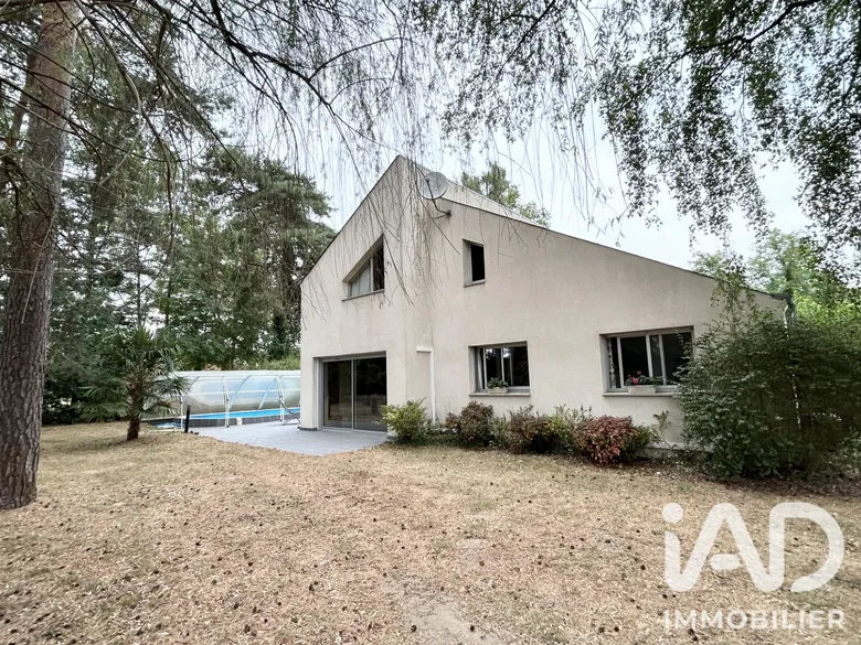 Maison 6 pièces 159 m² · à Châteauneuf-sur-Loire · 159 m² · 349 000 €