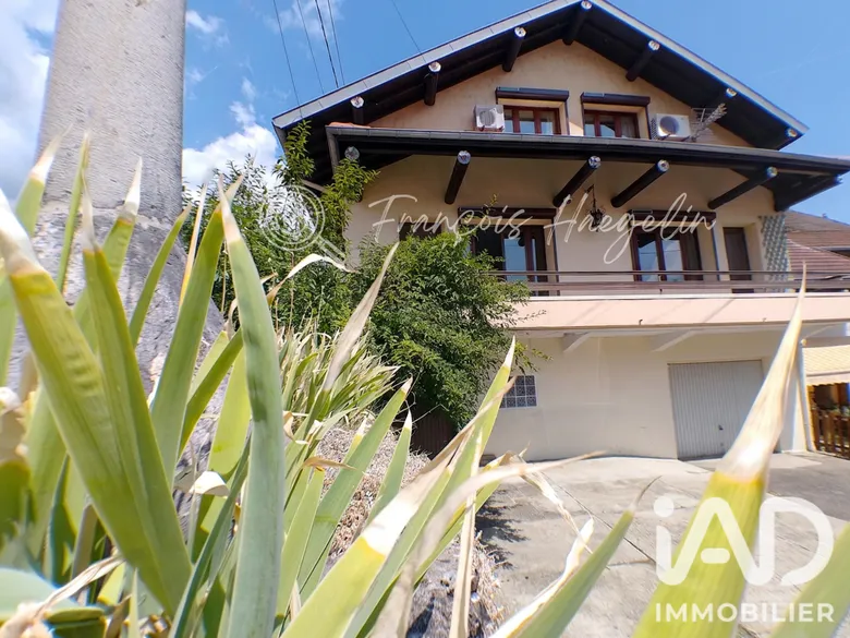 Maison 9 pièces 173 m² · à Anglefort · 173 m² · 299 000 €