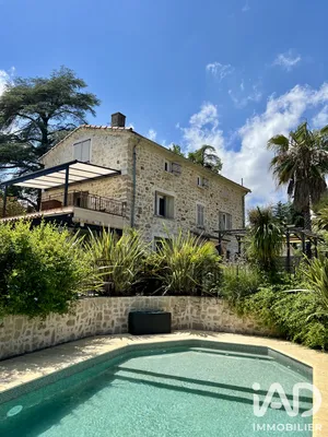 Mas à Le Rouret (06650)