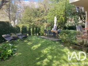 Apartment in Le Chesnay (78150)