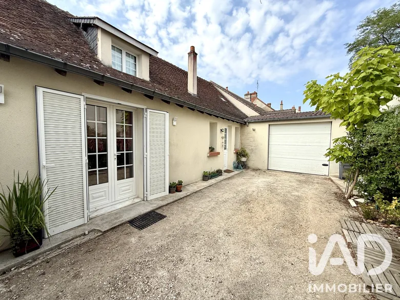 Maison 5 pièces 104 m² · à Gièvres · 104 m² · 117 600 €
