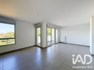 Apartment in Villeurbanne (69100)