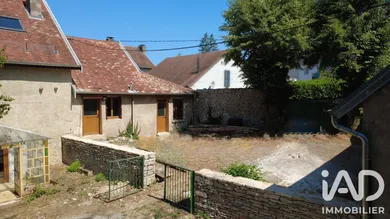 Appartement à École-Valentin (25480)