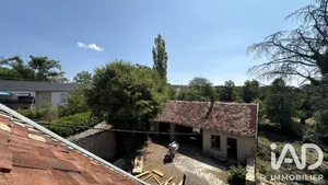 Appartement à École-Valentin (25480)