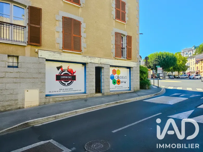 Murs commerciaux à Aurillac (15000) · 135 m² · 72 200 €