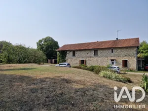 House in Champagne-Mouton (16350)