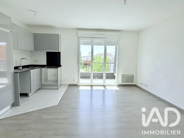 Appartement à Neuilly-Plaisance (93360) photo 2