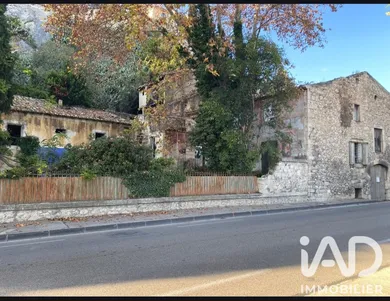 Immeuble à Villeneuve-lès-Avignon (30400)
