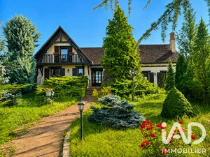 Mansion in Presles-en-Brie (77220)