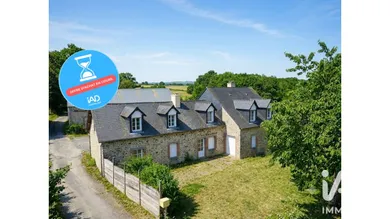 Maison traditionnelle à Crennes-sur-Fraubée (53700)