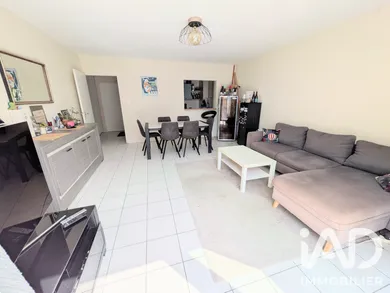 Appartement à Saint-Cyr-sur-Loire (37540)