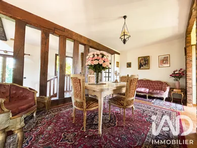 Mansion in Presles-en-Brie (77220)