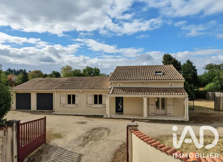 Maison 5 pièces 120 m² · à Saint-Sornin · 120 m² · 215 000 €