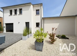 House in La Chapelle-des-Fougeretz (35520)