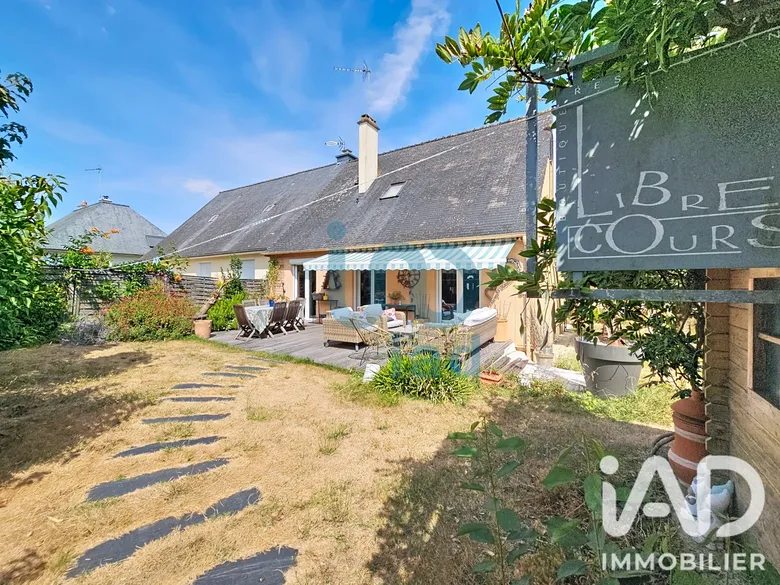 Maison 7 pièces 157 m² · à Chartres-de-Bretagne · 157 m² · 344 000 €