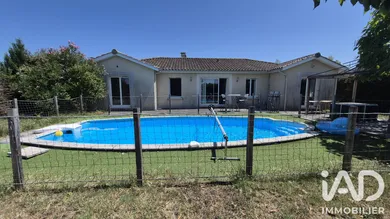 Maison à Saint-Magne-de-Castillon (33350)