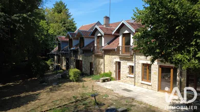 Appartement à École-Valentin (25480)