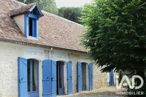 Maison traditionnelle à Lembras (24100)