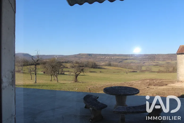 Maison 5 pièces 286 m² · à Arinthod · 286 m² · 380 000 €