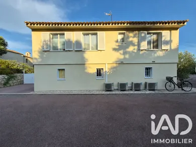 Maison traditionnelle à Saint-Laurent-du-Var (06700)