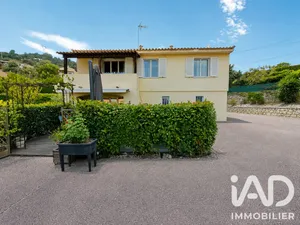 Maison traditionnelle à Saint-Laurent-du-Var (06700)