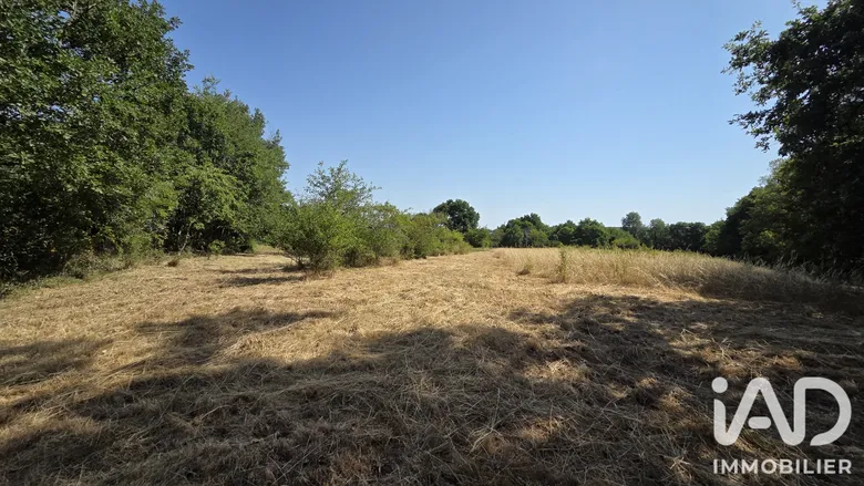 Terrain à bâtir à Bélâbre (36370) · 39 000 €