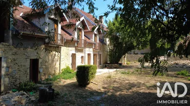 Appartement à École-Valentin (25480)
