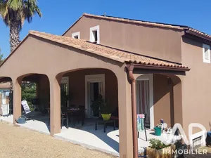 Maison traditionnelle à Pierrefeu-du-Var (83390)