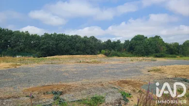 Terrain à bâtir à Vernoil-le-Fourrier (49390)