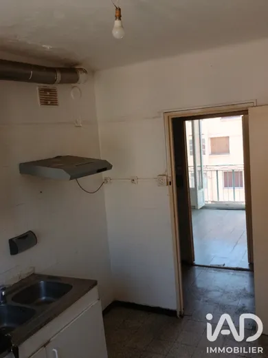 Apartment in Orange (84100)