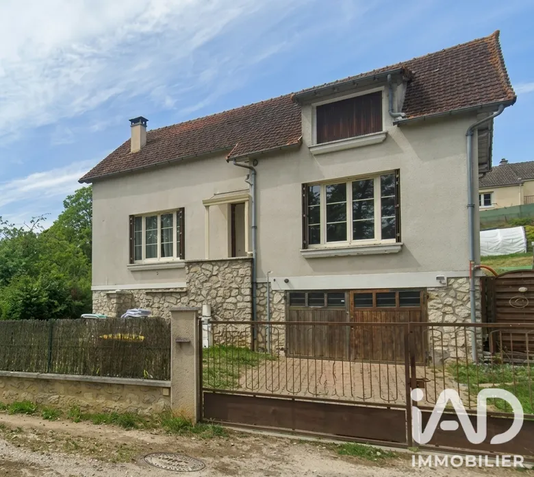Maison 6 pièces 160 m² · à Bonny-sur-Loire · 160 m² · 139 000 €