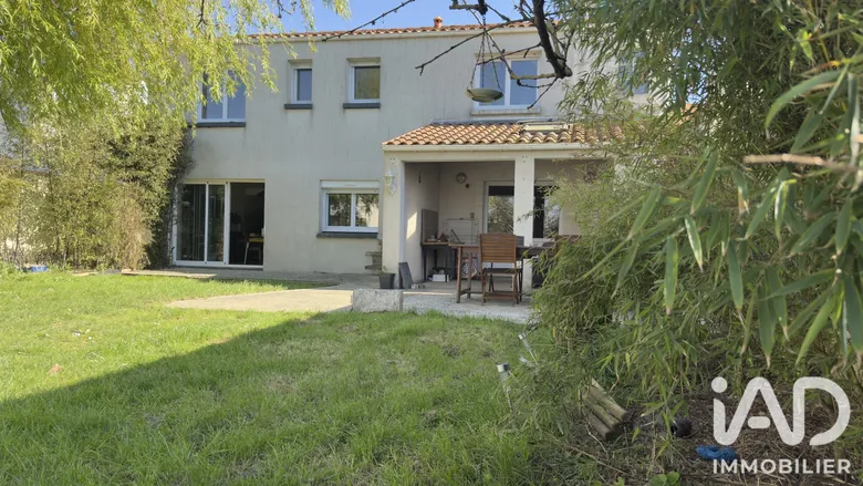 Maison 7 pièces 124 m² · à Esnandes · 124 m² · 292 000 €