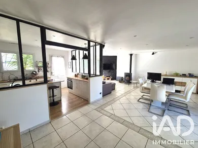 House in Izon (33450)