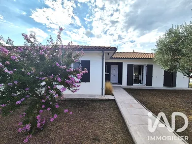House in Izon (33450)