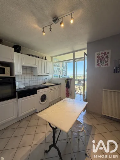 Apartment in Salon-de-Provence (13300)
