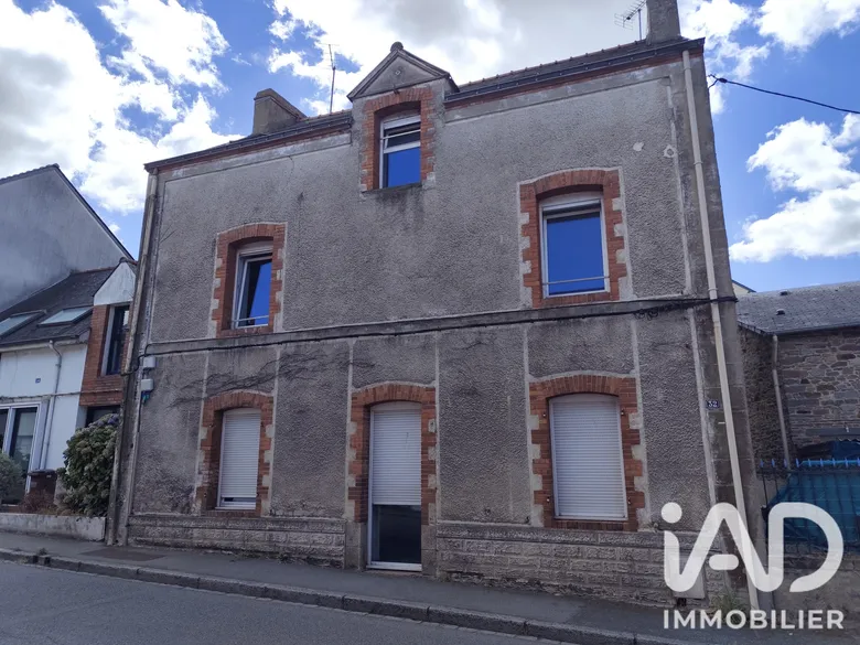 Maison 8 pièces 188 m² · à Saint-Nicolas-de-Redon · 188 m² · 259 000 €