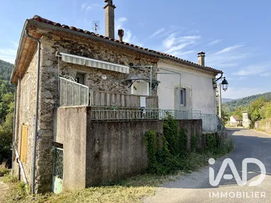 Immeuble à Aulas (30120)