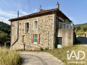 Immeuble à Aulas (30120)