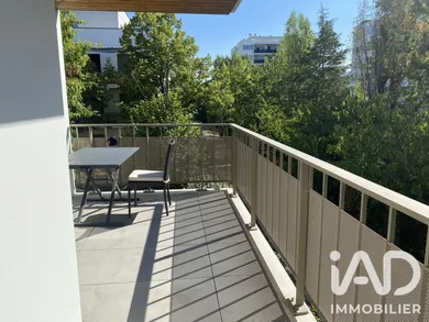 Apartment in Sainte-Foy-lès-Lyon (69110)