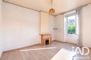 Apartment in Villeurbanne (69100)