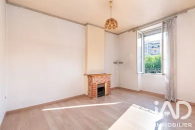 Apartment in Villeurbanne (69100)