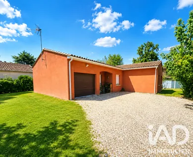 House in Coutras (33230)